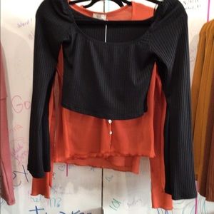 Black long sleeve crop top